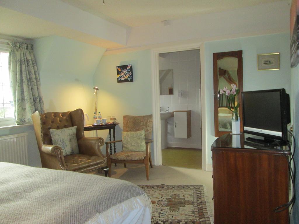 Crossways House Bed And Breakfast East Cowes Exteriör bild