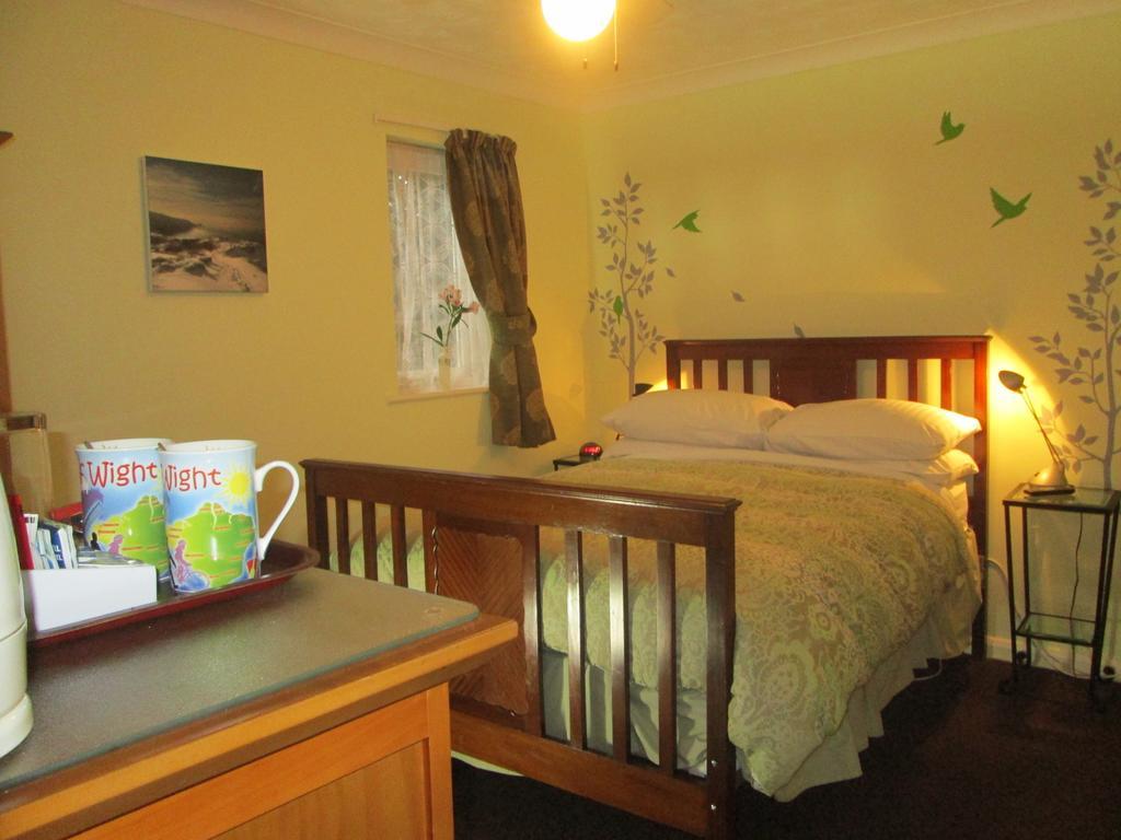 Crossways House Bed And Breakfast East Cowes Rum bild